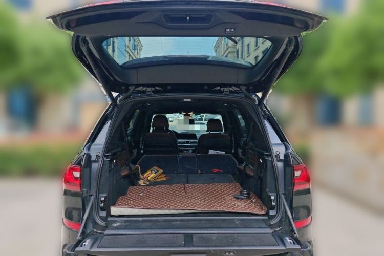 Used BMW X7 2019 xDrive40i Luxury M Sport Package Trunk