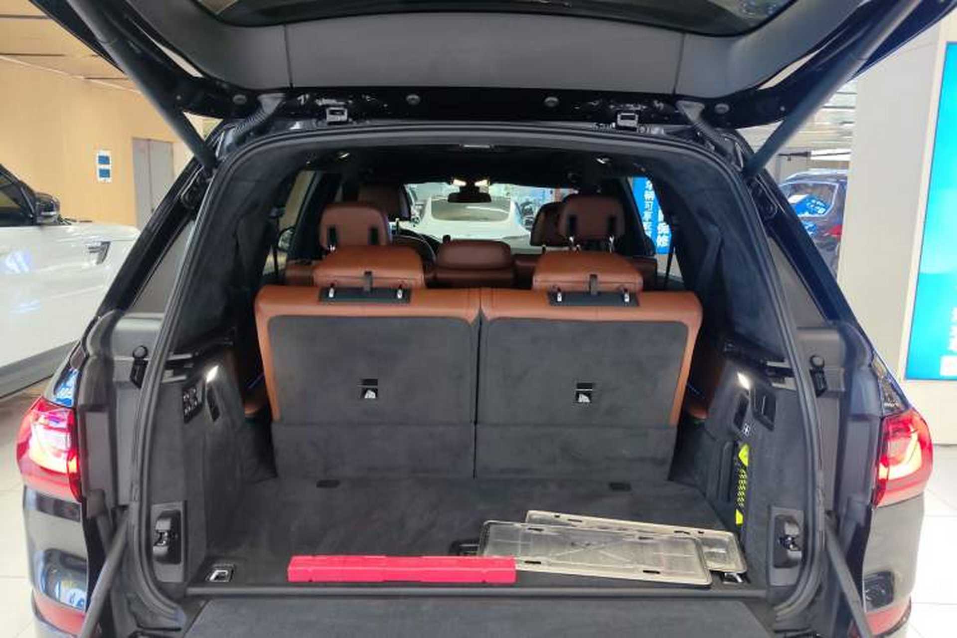 Used BMW X7 2019 xDrive40i Luxury M Sport Package Trunk
