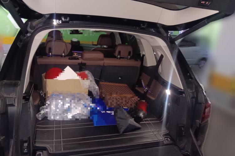 Used BMW X7 2019 xDrive40i Luxury Package with Leading Features Trunk