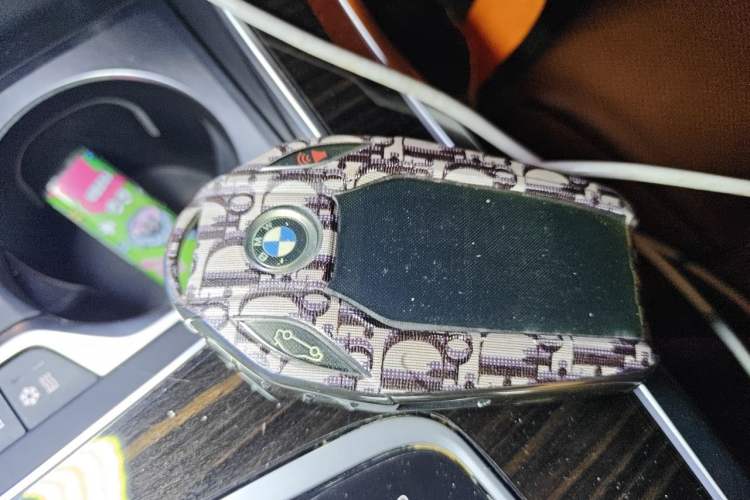 Used BMW X7  Vehicle Key