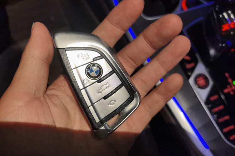Used BMW X7 2019 xDrive40i Luxury M Sport Package Vehicle Key