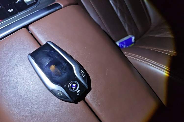 Used BMW X7 2019 xDrive40i Luxury M Sport Package Vehicle Key
