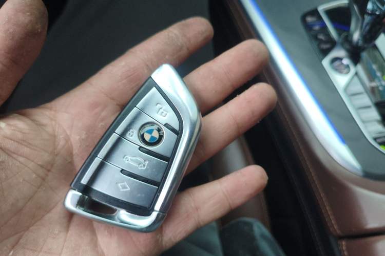 Used BMW X7 2019 xDrive40i Luxury M Sport Package Vehicle Key