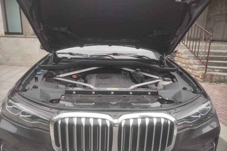 Used BMW X7 2019 xDrive40i Luxury Package with Leading Features Engine Bay