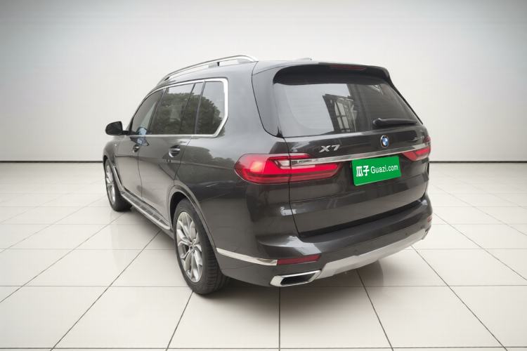 Used BMW X7 2019 xDrive40i Luxury Package with Leading Features Exterior 3