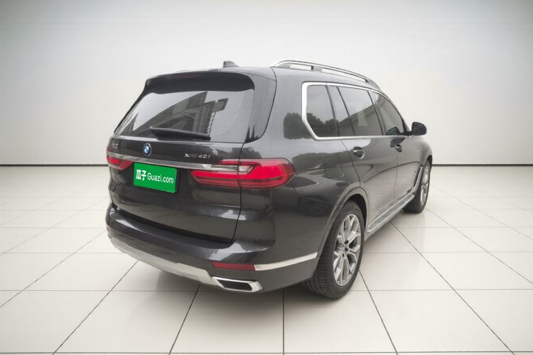 Used BMW X7 2019 xDrive40i Luxury Package with Leading Features Exterior 5