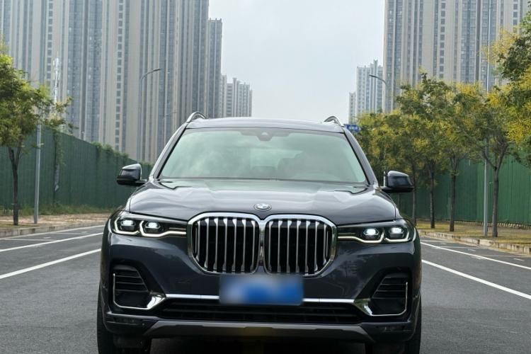 Used BMW X7 2019 xDrive40i Luxury Package with Leading Features Exterior 6