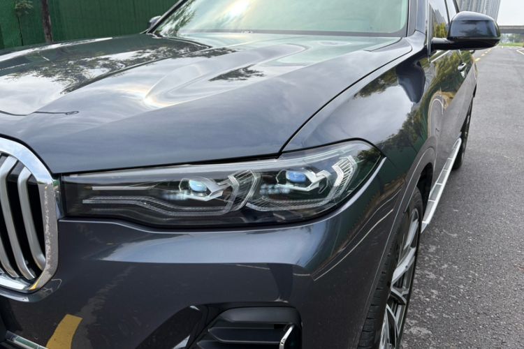 Used BMW X7 2019 xDrive40i Luxury Package with Leading Features Exterior 8