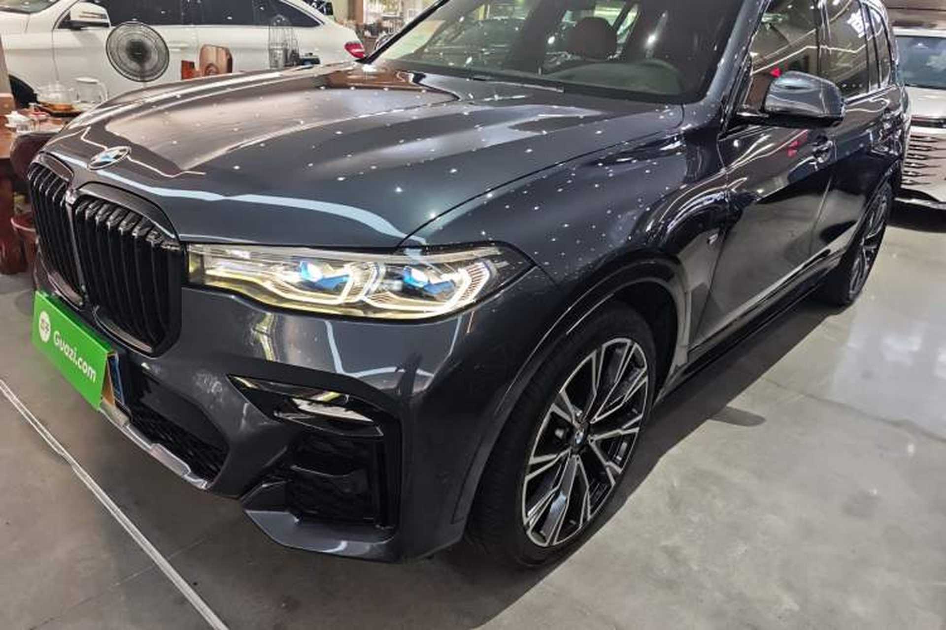 Used BMW X7 2019 xDrive40i Executive Model M Sport Package Front Left 45 Deg