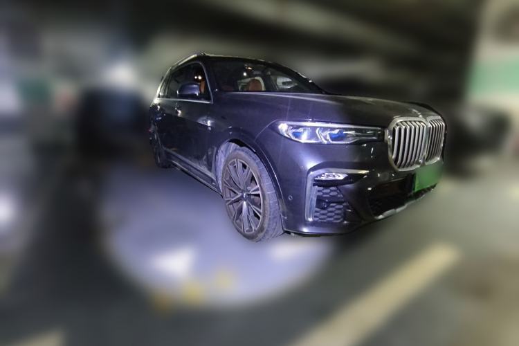 Used BMW X7 2019 xDrive40i Executive Model M Sport Package Front Right 45 Deg
