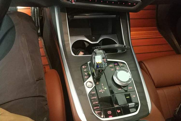 Used BMW X7 2019 xDrive40i Luxury M Sport Package Gear Lever