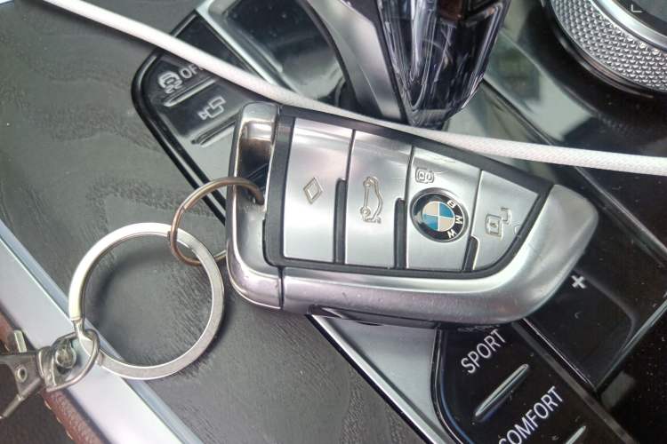 Used BMW X7 2019 xDrive40i Luxury Package with Leading Features Interior 1