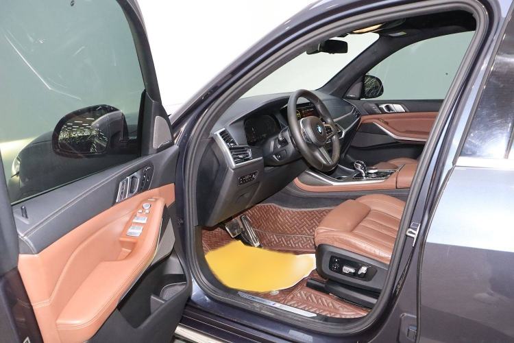 Used BMW X7 2019 xDrive40i Luxury M Sport Package Interior 1