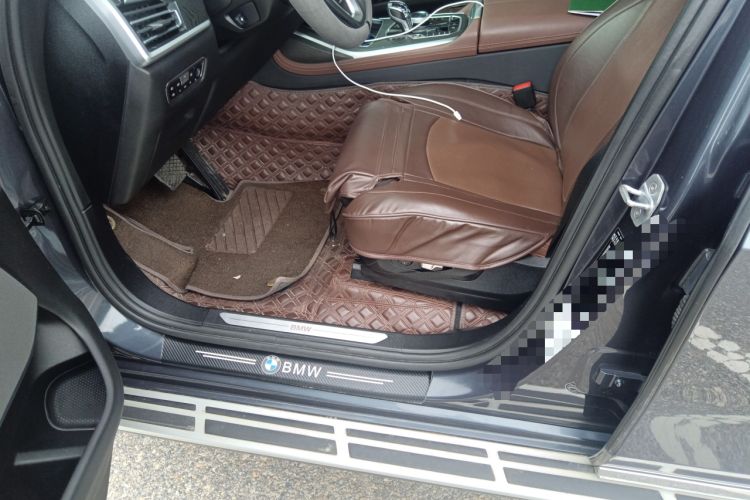 Used BMW X7 2019 xDrive40i Luxury Package with Leading Features Interior 3
