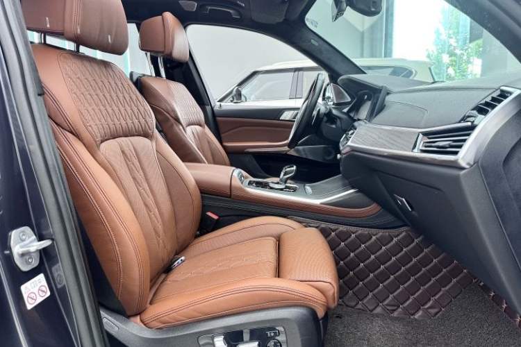 Used BMW X7 2019 xDrive40i Executive Model M Sport Package Interior 6