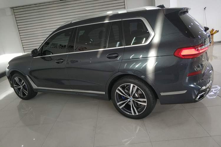 Used BMW X7 2019 xDrive40i Luxury M Sport Package Left Side