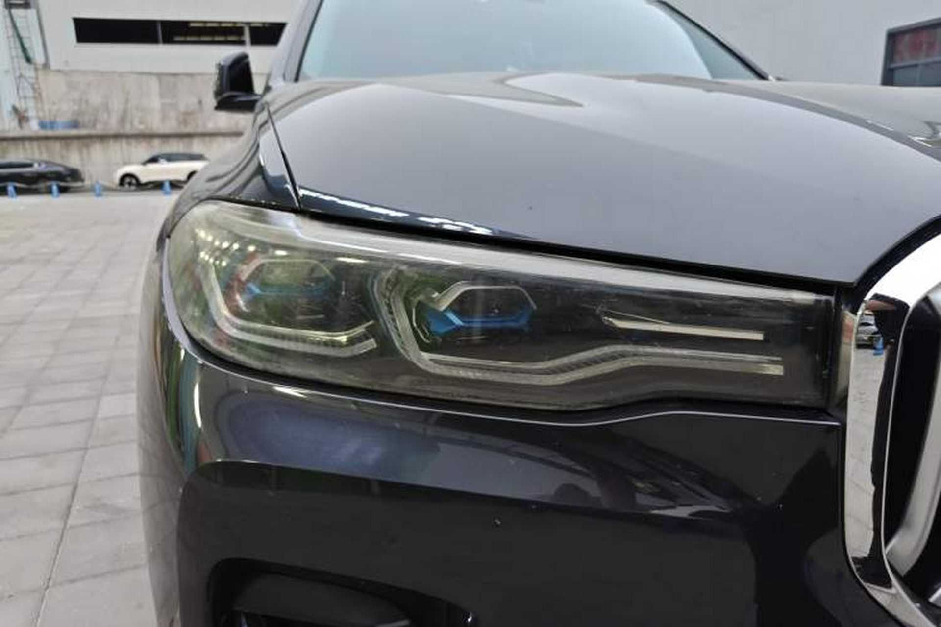Used BMW X7 2019 xDrive40i Luxury Package with Leading Features Right Front Headlight