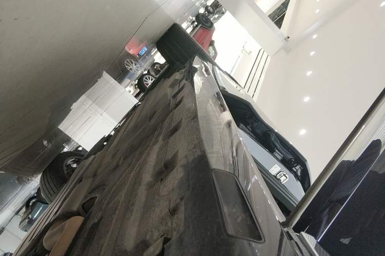 Used BMW X7 2019 xDrive40i Luxury M Sport Package Right Side Sill
