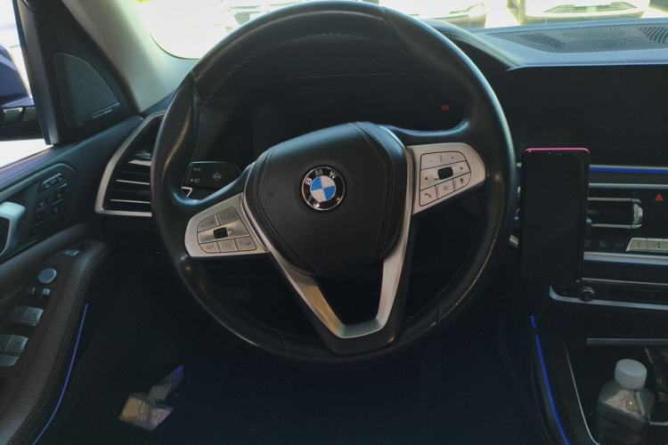 Used BMW X7 2019 xDrive40i Luxury Package with Leading Features Steering Wheel
