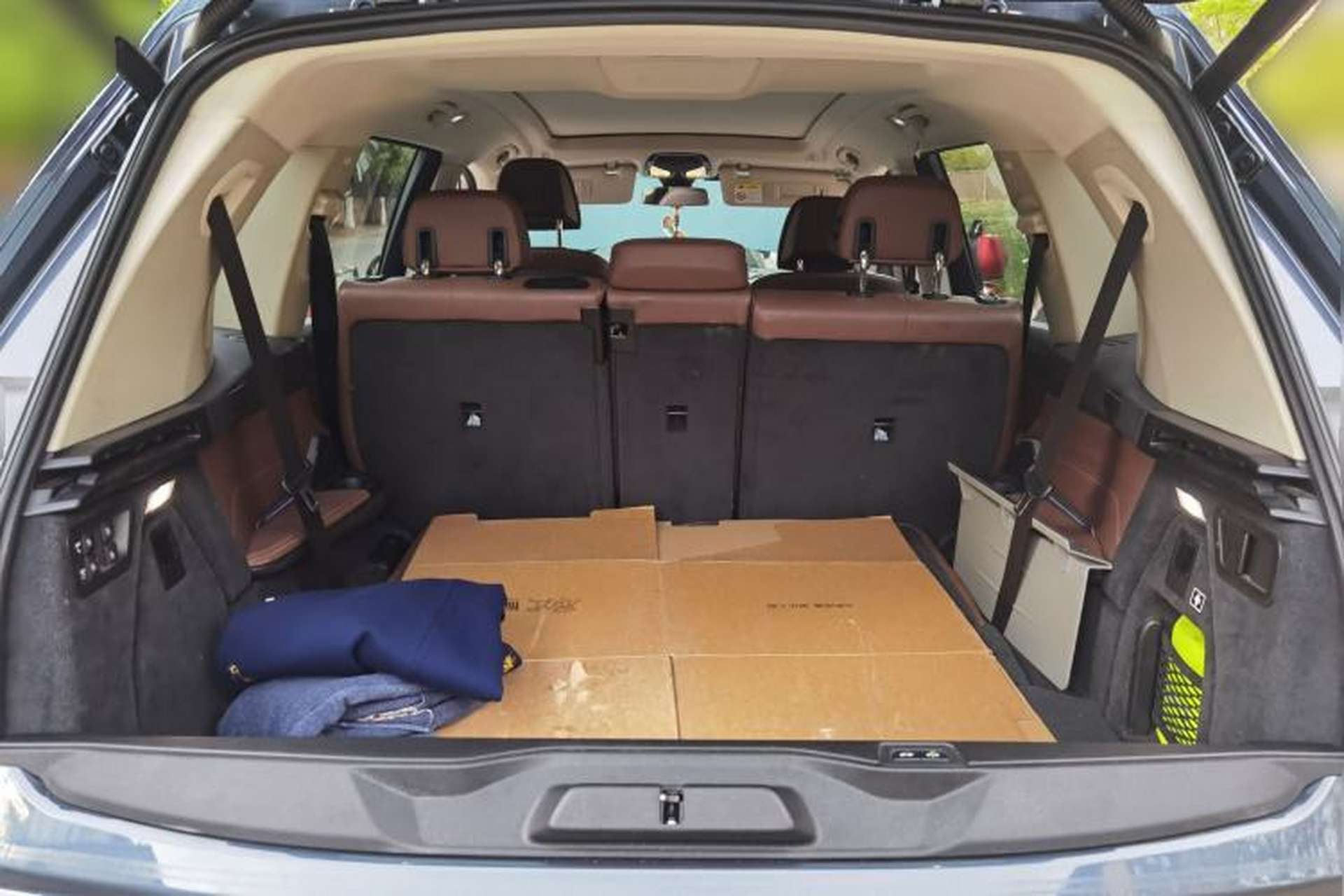 Used BMW X7 2019 xDrive40i Luxury Package with Leading Features Trunk