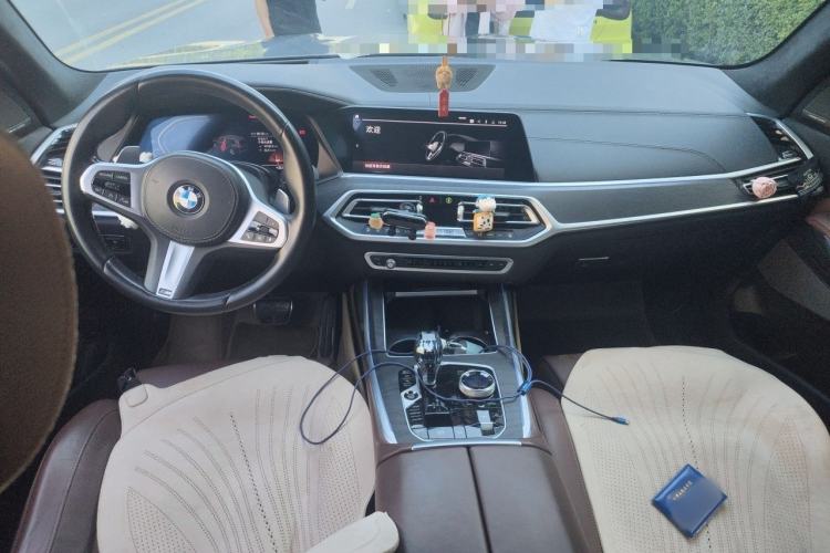 Used BMW X7 2019 xDrive40i Luxury M Sport Package Center Console