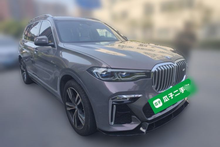 Used BMW X7 2019 xDrive40i Luxury M Sport Package Front Right 45 Deg