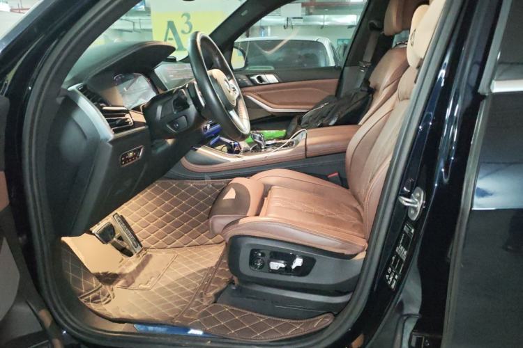 Used BMW X7 2019 xDrive40i Luxury M Sport Package Left Front Seat