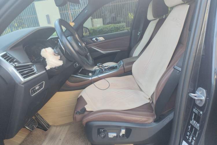 Used BMW X7 2019 xDrive40i Luxury M Sport Package Left Front Seat