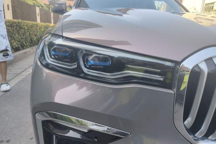Used BMW X7 2019 xDrive40i Luxury M Sport Package Right Front Headlight