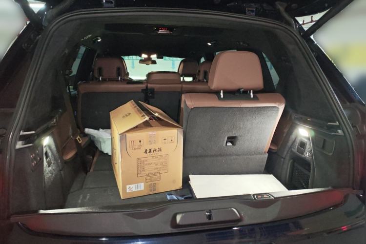 Used BMW X7 2019 xDrive40i Luxury M Sport Package Trunk