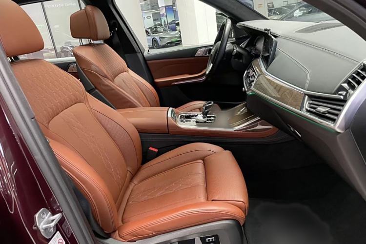 Used BMW X7 2019 xDrive40i Personalized Limited Edition Luxury Package Interior 3