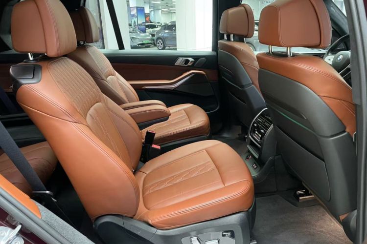 Used BMW X7 2019 xDrive40i Personalized Limited Edition Luxury Package Interior 4