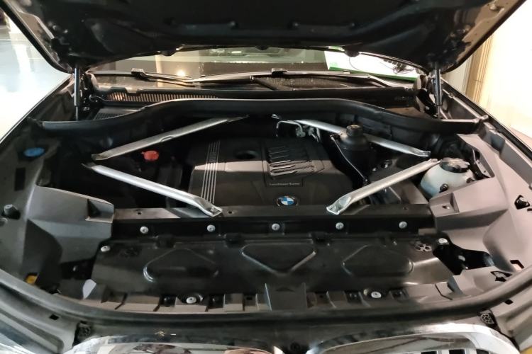 Used BMW X7 2019 xDrive40i Executive Model M Sport Package Engine Bay