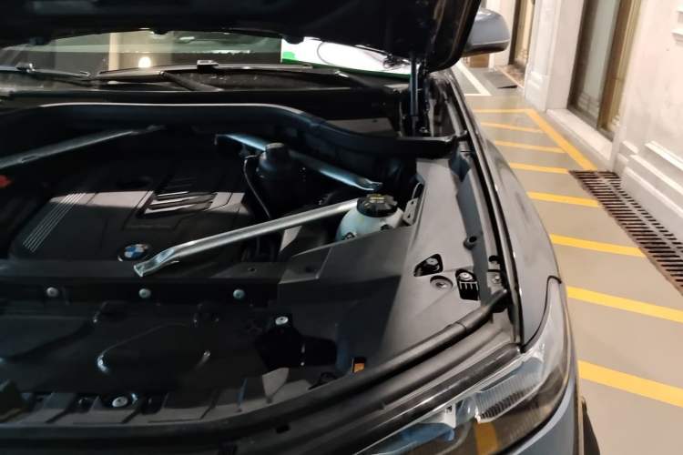 Used BMW X7 2019 xDrive40i Executive Model M Sport Package Engine Bay Left