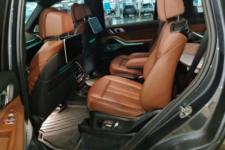 Used BMW X7 2019 xDrive40i Executive Model M Sport Package Left Rear Seat