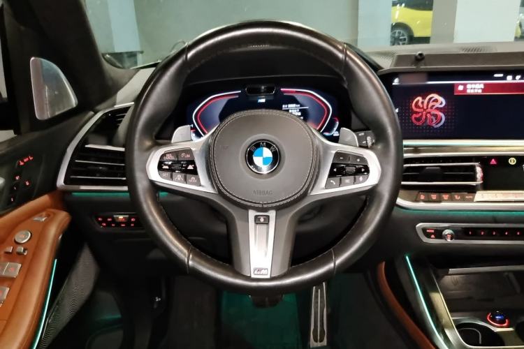 Used BMW X7 2019 xDrive40i Executive Model M Sport Package Steering Wheel