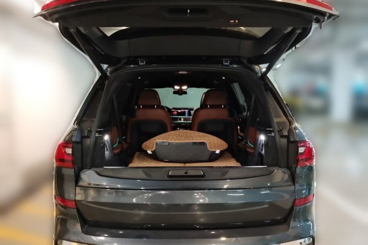 Used BMW X7 2019 xDrive40i Executive Model M Sport Package Trunk