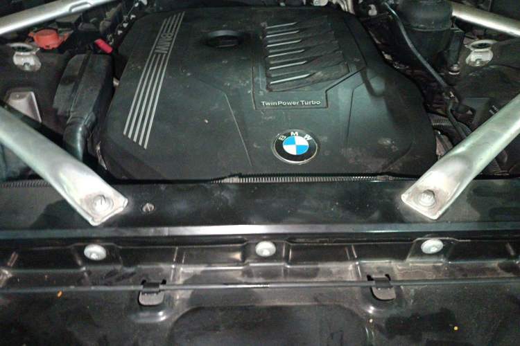 Used BMW X7 2019 xDrive40i Luxury M Sport Package Engine Bay