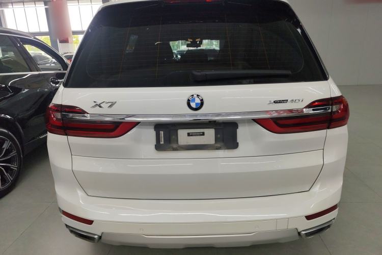 Used BMW X7 2019 xDrive40i Luxury Package with Leading Features Exterior 4