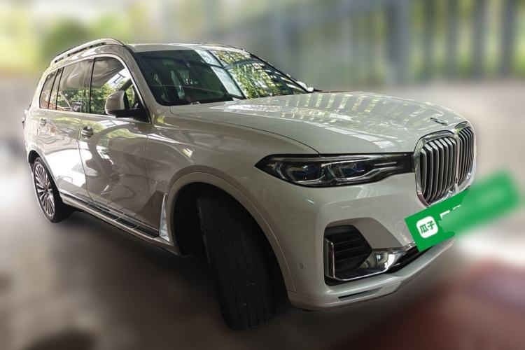Used BMW X7  Front Right 45 Deg