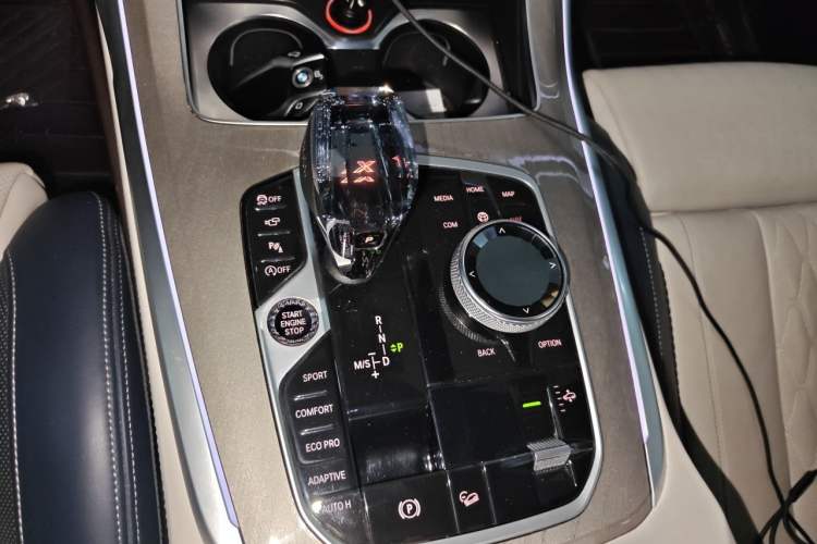 Used BMW X7 2019 xDrive40i Luxury M Sport Package Gear Lever