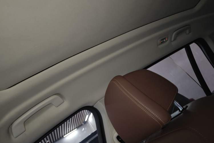 Used BMW X7 2019 xDrive40i Luxury Package with Leading Features Headliner