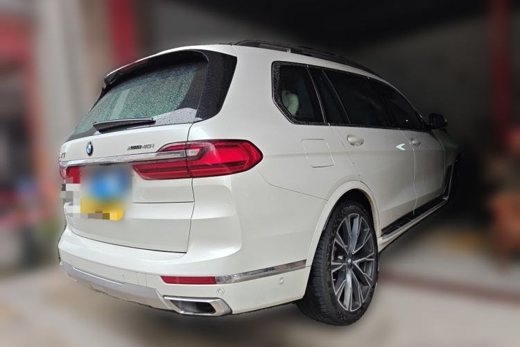 Used BMW X7 2019 xDrive40i Luxury M Sport Package Rear Right 45 Deg