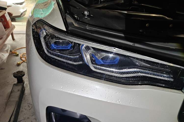 Used BMW X7 2019 xDrive40i Luxury M Sport Package Right Front Headlight