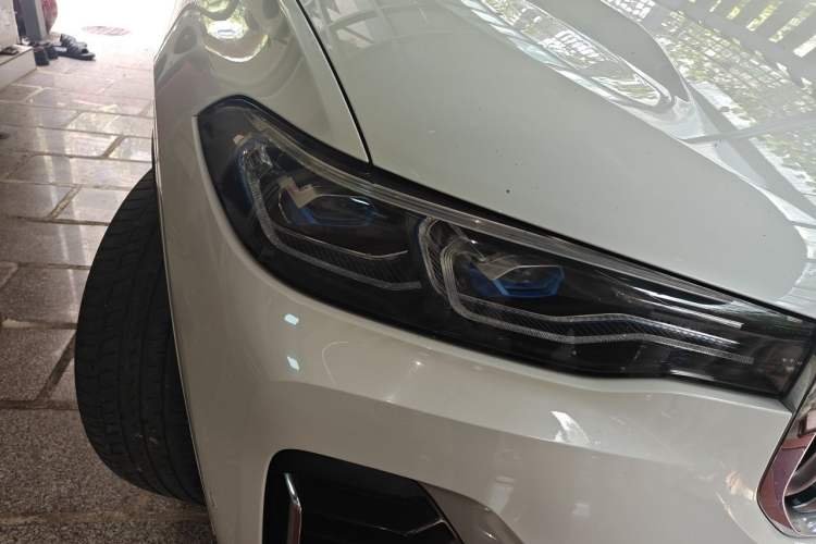 Used BMW X7  Right Front Headlight