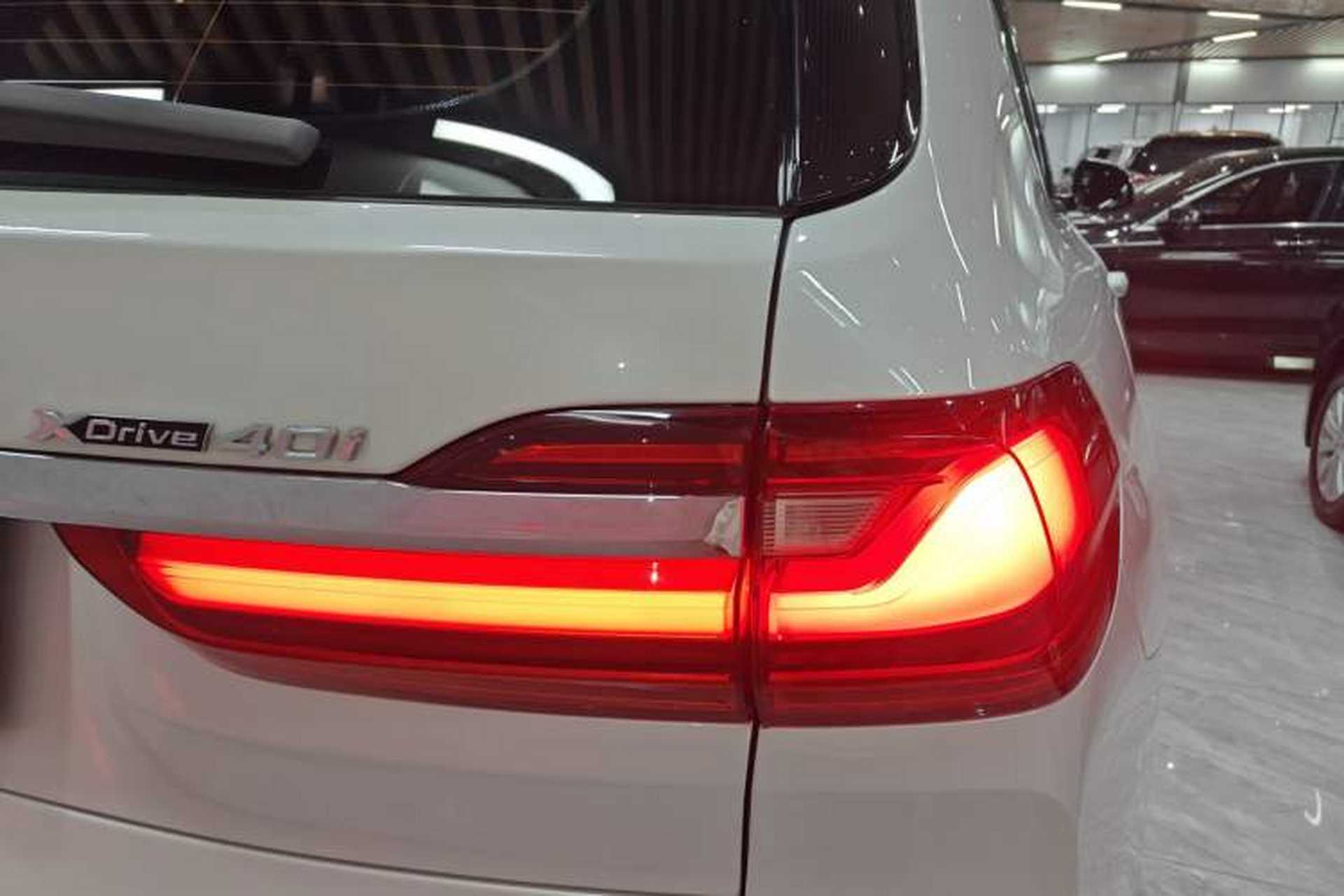 Used BMW X7 2019 xDrive40i Luxury Package with Leading Features Right Rear Taillight