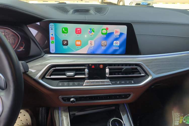 Used BMW X7 2020 xDrive40i Executive M Sport Package Audio And AC Panel