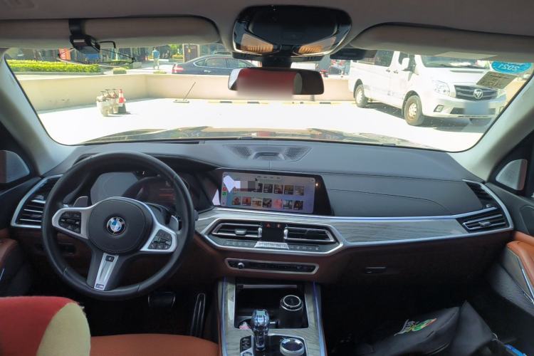 Used BMW X7 2020 xDrive40i Executive M Sport Package Center Console