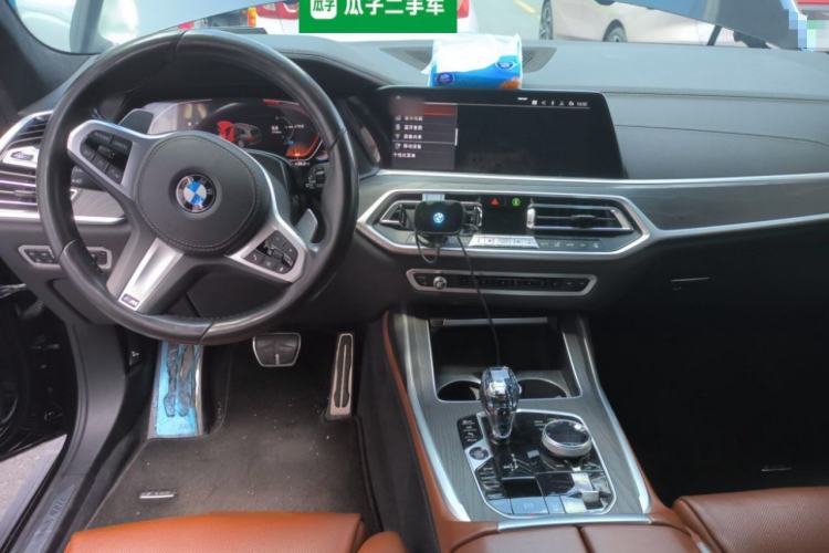 Used BMW X7 2020 xDrive40i Luxury M Sport Package Center Console