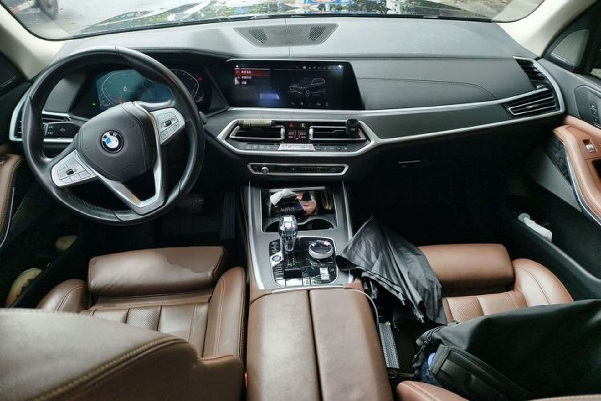 Used BMW X7 2020 xDrive40i Luxury Package with Leading Features Center Console